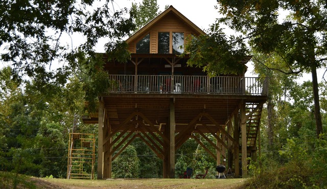 family friendly, fishing, duck hunting, water sports or boat riding!