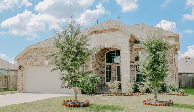 Family Haven: Spacious 4-Bedroom Retreat!