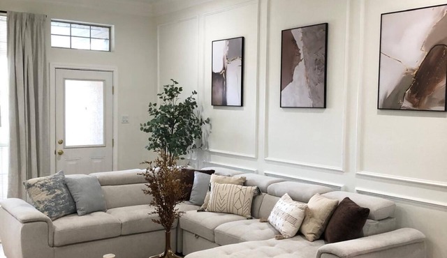 Family Vacation Home - Luxury Pool Retreat Near Downtown Dallas