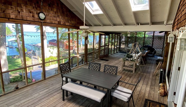 Fantastic get away house on lake