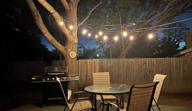 FIFA & Stadiums, Family & Pet Friendly, Smart Home, Garage & Fenced Yard