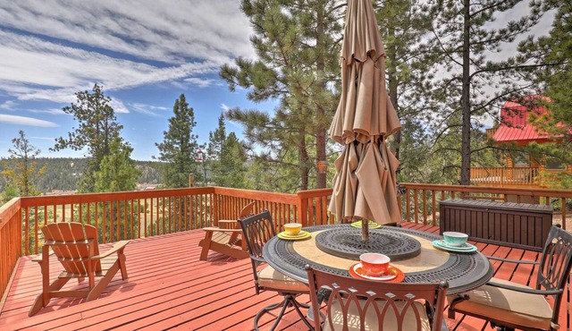 Fire Pit + Stunning Views ~ 2BD 1 BTH Mountain Cabin - Quiet, Dead End Lane in Duck Creek Village