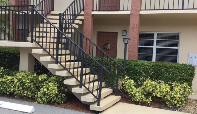 First floor condo 55+ community, 90 day minimum stay, no smoking in Stuart