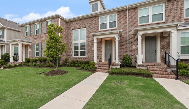 FS832 – Near The Star Frisco - Sleeps 4 - Parking