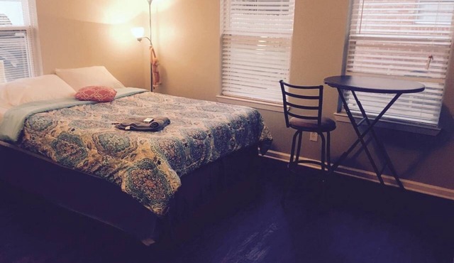 Full Cozy Studio w/Shared Bath - D