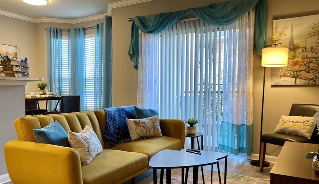 Fully Renovated Modern 1BDRM Suite near Beach