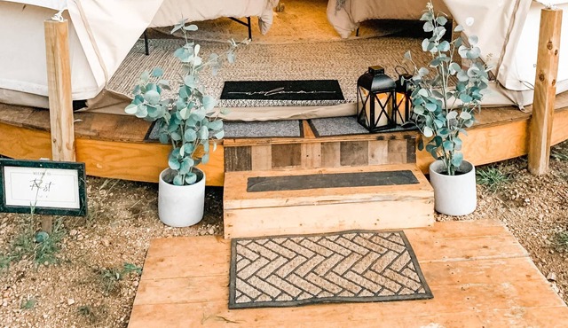 Glamp in the hill country!