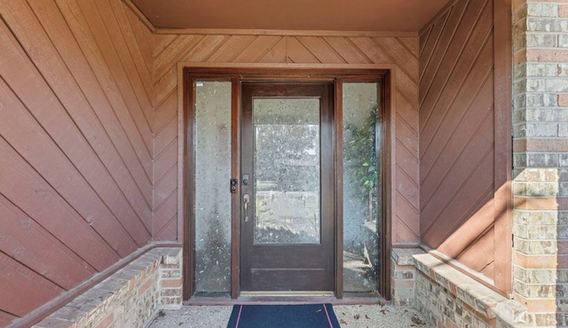 Gorgeous 4-bedroom duplex with AC in tranquil Richardson