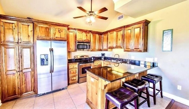 Grand Isle 2 bedrooms + loft Detached Condo F; Easy beach access pet friendly