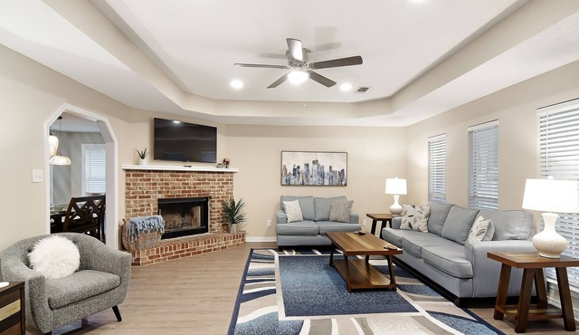 Great game room! minutes from the beach and casino