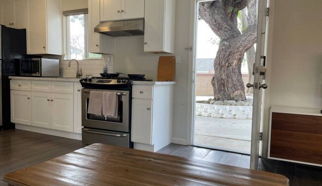 Guest Studio. Private Entrance. Safe Neighborhood. in Glendora
