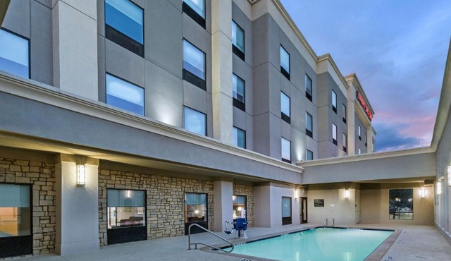 Hampton Inn & Suites Dallas I-30 Cockrell Hill, Tx