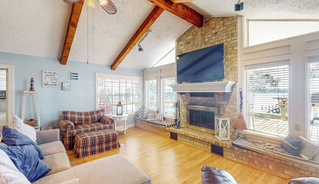 'Harbor Haven' w/Dock: Lake Livingston Home
