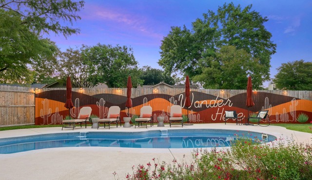 Have Fun, Relax -Heated Pool, Hot Tub, Game Room, Fire Pit & Gym
