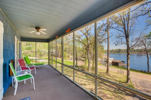 Hawkins Vacation Rental w/On-Site Lake Access!