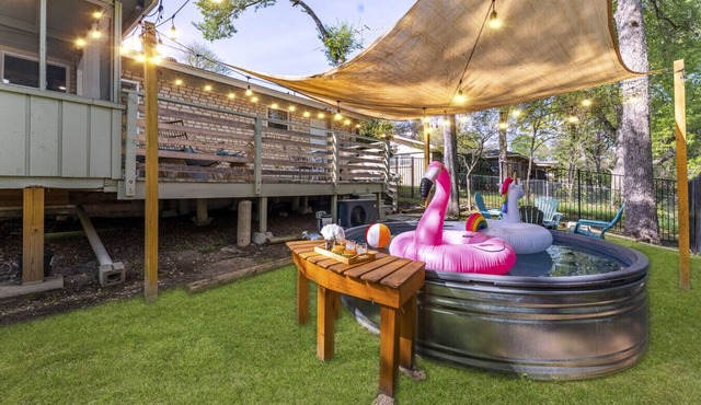 Heated Pool~Game Room~Firepit~Domain~Q2 Stadium