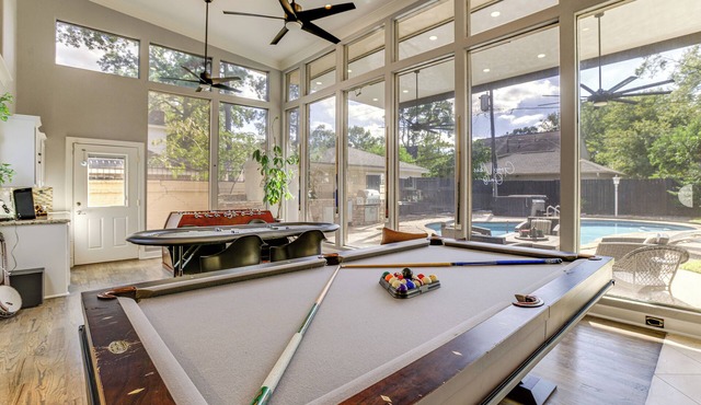 Heated Pool, Hot Tub, Game Room: Houston Group Gem