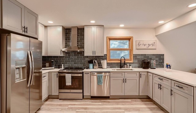Hestia: Modern Hideaway Near the Domain