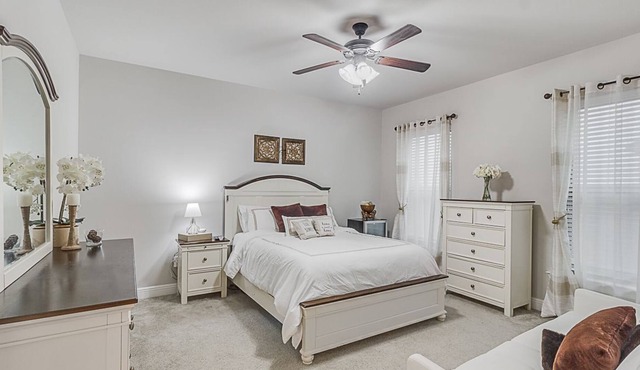 High quality luxury home with many kitchen and room amenities