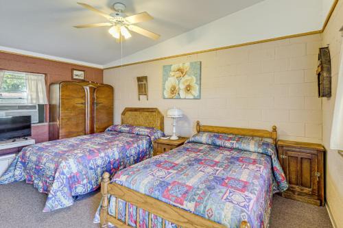 Hike, Fish & More: Quaint Lake Whitney Retreat