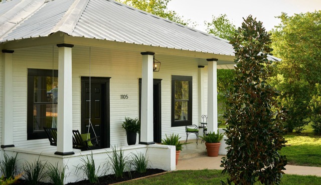 Hill Country Hickory House-Walk to Llano River & Downtown-Free Gym Access