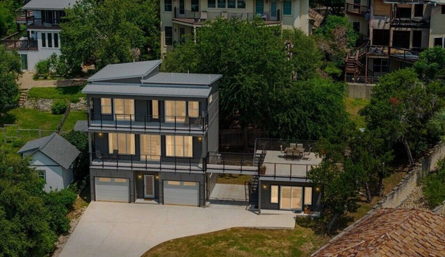 Hilltop Home + Guest Casita w Sweeping Lake Travis Views from Your Rooftop Deck