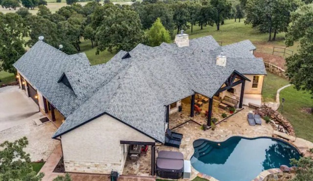 Hilltop Ranch-Pool