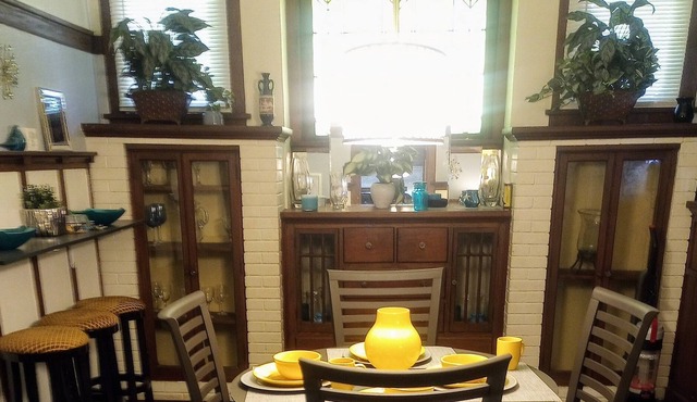 Historic beautiful spacious bungalow 5 minutes from the casinos