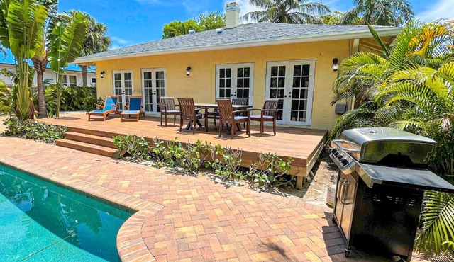 Historic Yellow Finn in West Palm Beach