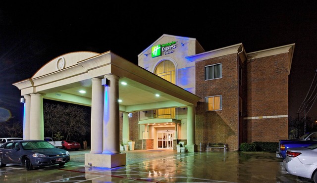 Holiday Inn Express Hotel & Suites San Antonio by IHG