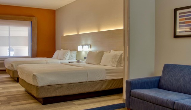 Holiday Inn Express Hotel & Suites BYRAM by IHG