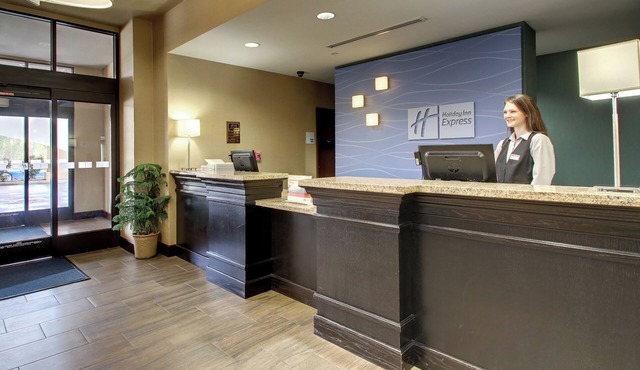 Holiday Inn Express Hotel & Suites Natchez South by IHG