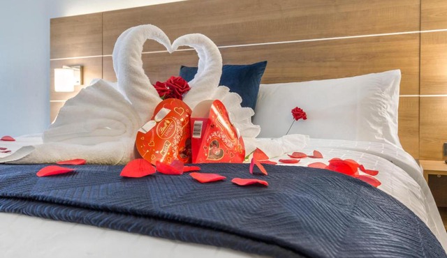 Holiday Inn Express Houston-Alvin by IHG