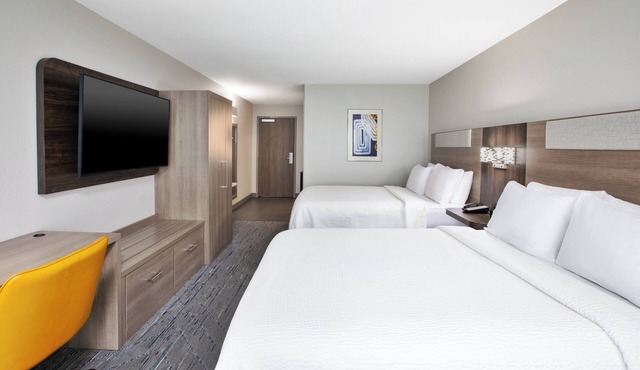 Holiday Inn Express & Suites W. Monroe by IHG