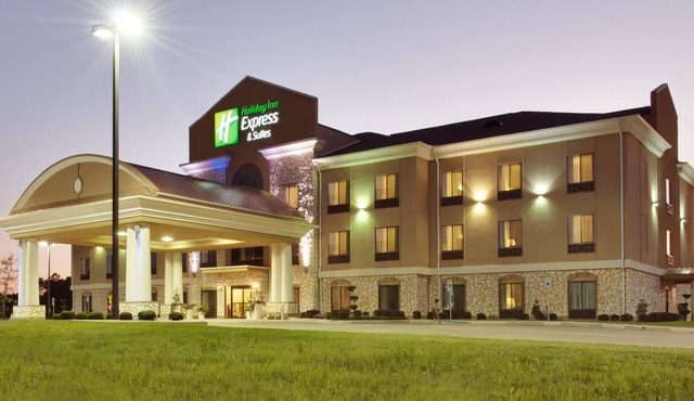Holiday Inn Express & Suites Center by IHG