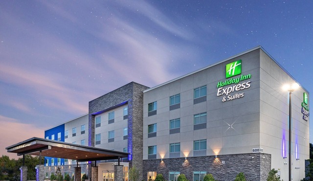 Holiday Inn Express & Suites Denton - Sanger by IHG