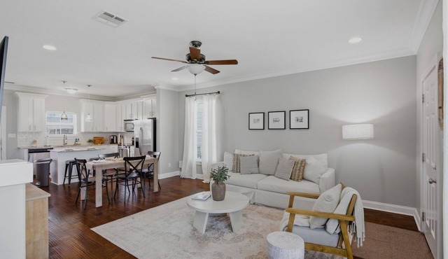 Home 4 U at Olive Bayou! Downtown Lake Charles