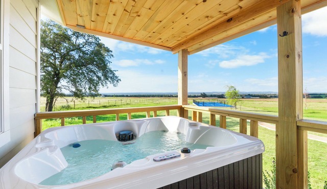 Hot Tub, Firepit, Pickleball, Luxury King Suite-Wine Trail