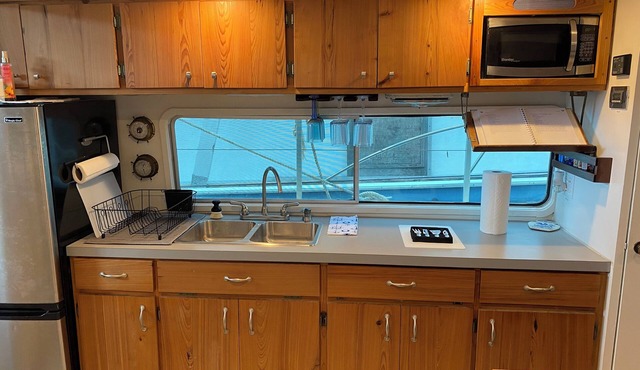 Houseboat in Venice Marina - Bon Travail