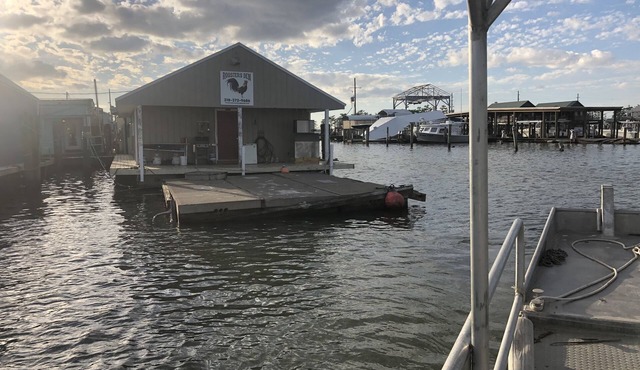 Houseboat @ Venice Marina (Roosters Den)