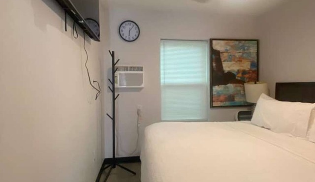Howard Johnson by Wyndham Hillsboro TX