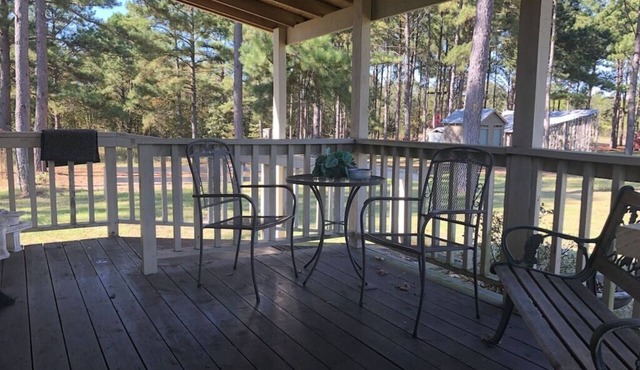 Julia's Cottage, peace @ Music Springs