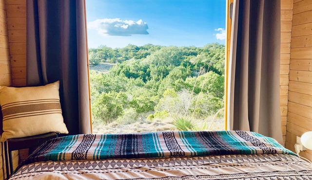 Kindness Cabin @ 13 Acres - Yoga/Stargaze/Hike