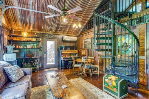 Lake Holbrook Waterfront Vacation Rental w/Dock!