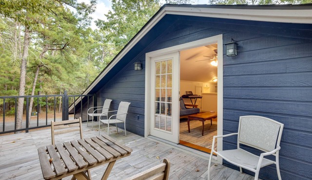 Lake Livingston Cabin: Half-Mi to the Water!