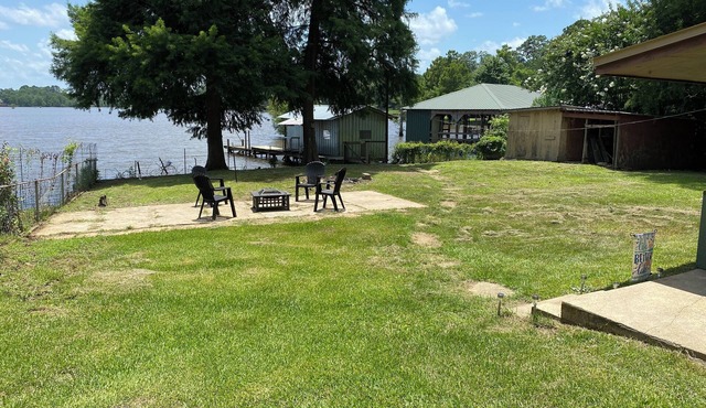 Lakefront 3-bedroom house located on Lake Darbonne.