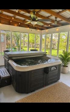 Lakefront Cabiin, Hot Tub, Private Lake Access