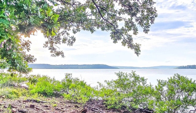 Lakefront Shenanigans | Fish | Float | Unwind in McAlester