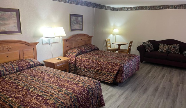 Lakeside Inn & Suites by OYO Mathis I 37