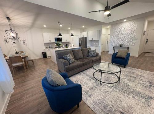 Lakeview 3BR-3BA Dayton Home
